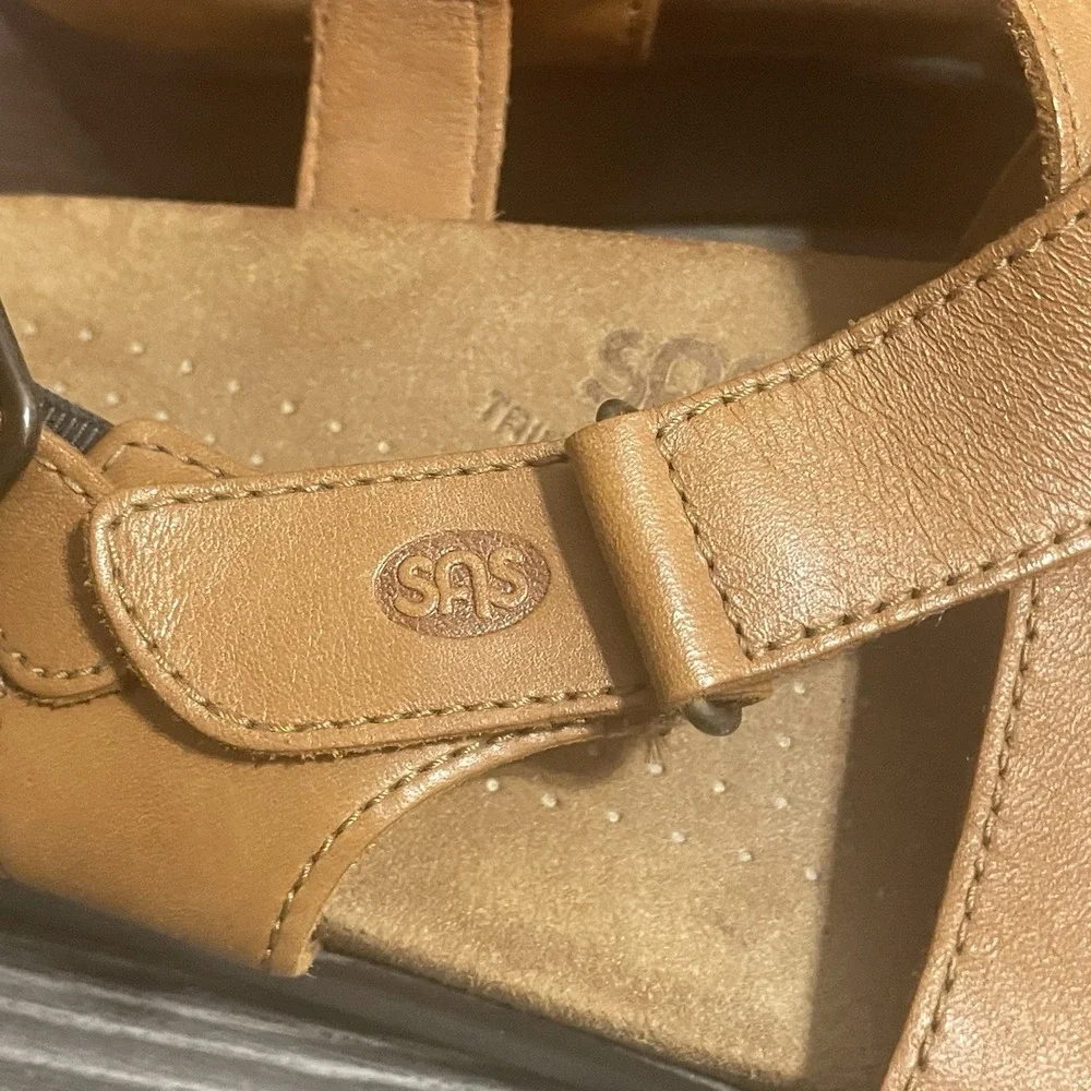 SAS Tripad Comfort Women's Sz 11 NARROW Huggy Leather Sandals Caramel